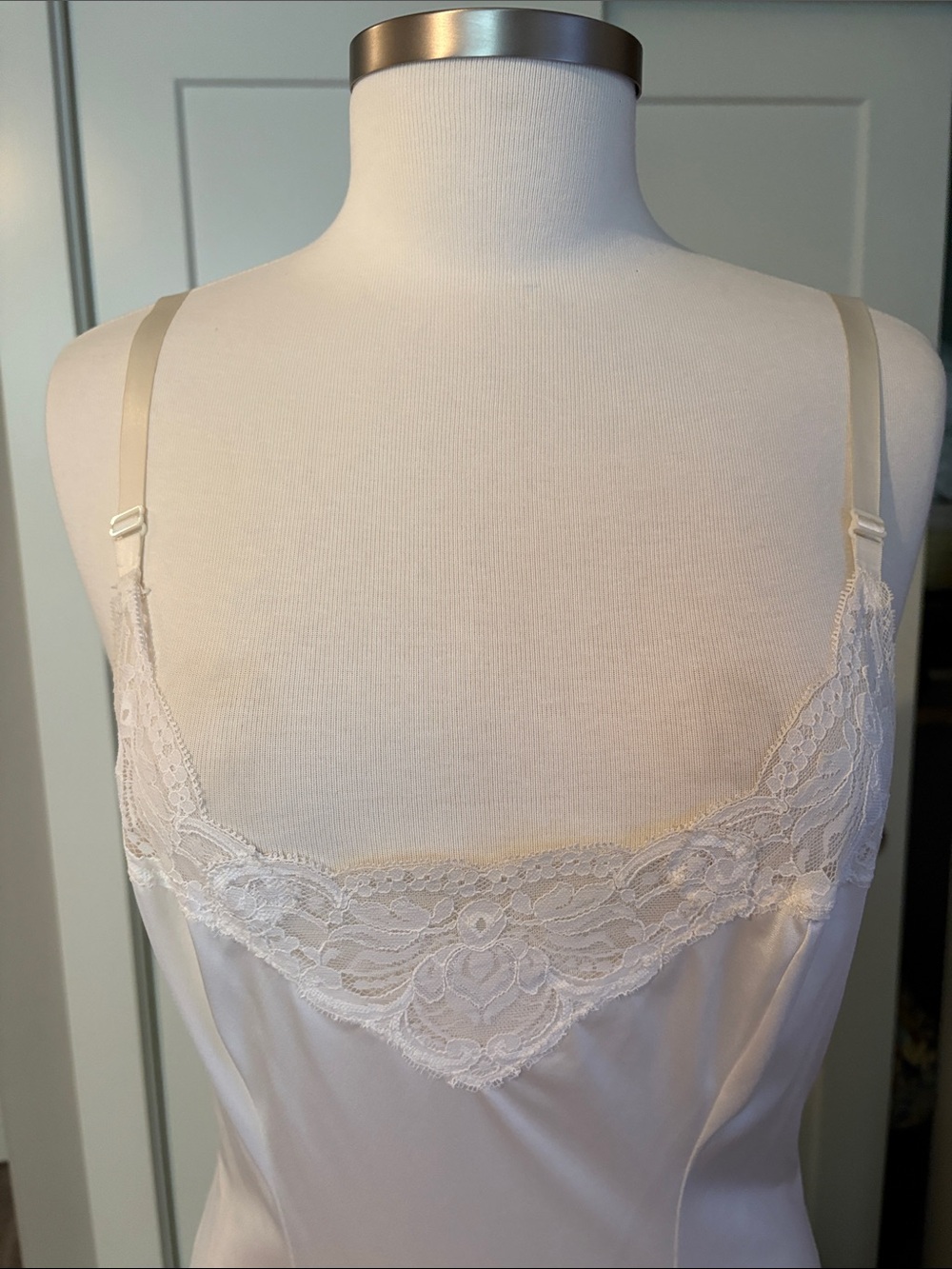 Vintage Cream Lace-Trim Slip . Lace and crochet patch added embellishments. - Picture 2 of 5